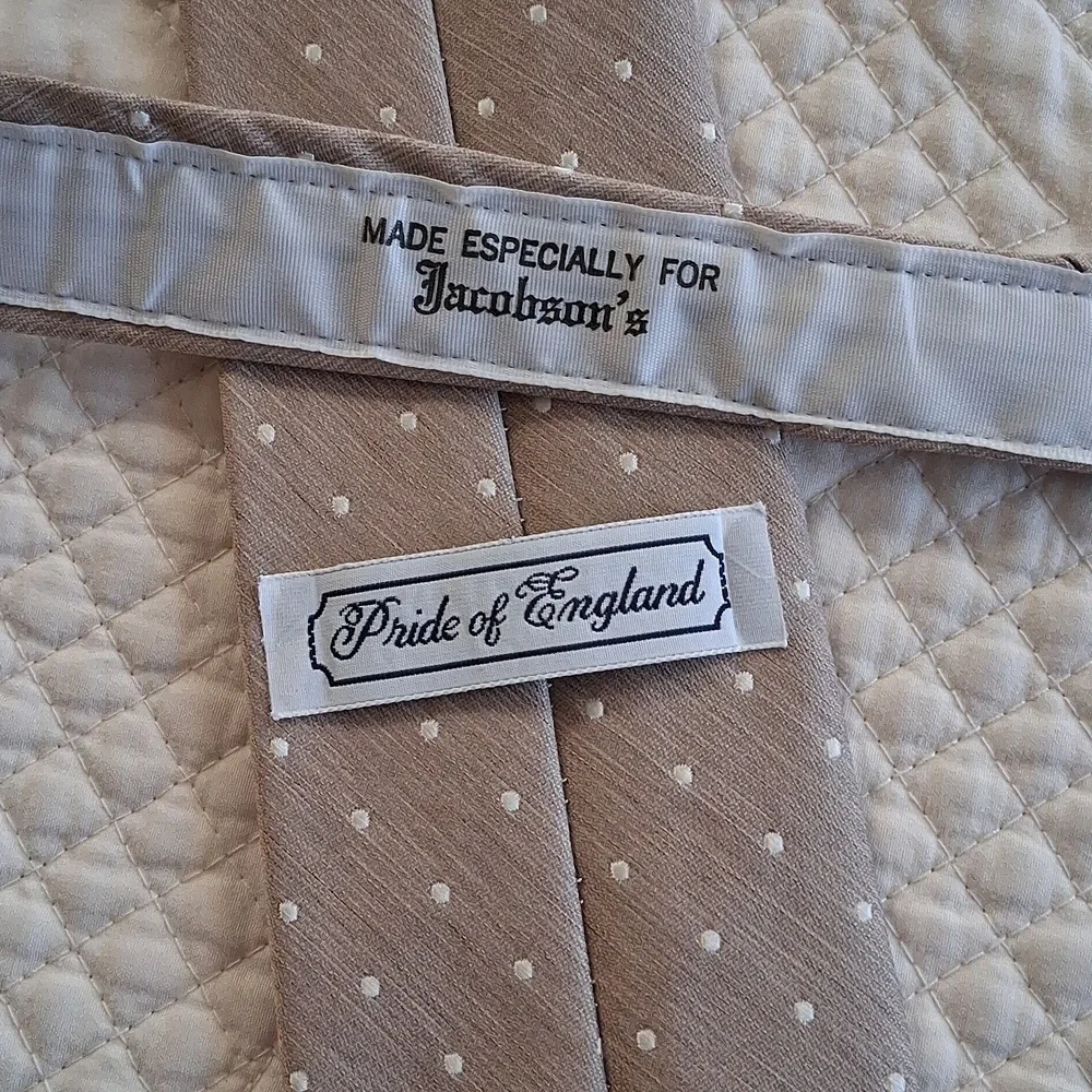 Pride of England Tan Dotted Tie